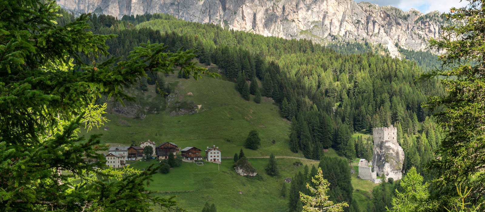 slide panoramica sentiero del respiro castello di andraz